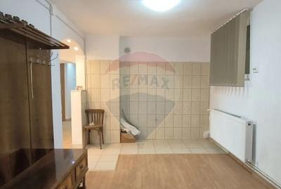 Apartament cu 4 camere decomandat în Mediaș - 9