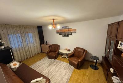Inchiriez apartament 4 camere Burdujeni - 2
