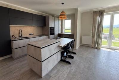 Apartament 2,5 camere chic cu grădină balcon vitrat și mobilier premium - 2