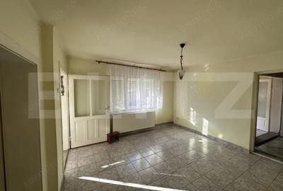 Casa pe un nivel, 3 camere, curte + anexe, ideala pentru personalizare Gherla - 7