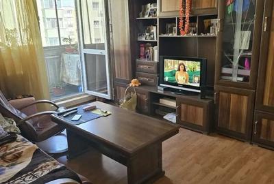 Apartament cu 3 camere decomandat în Sebastian