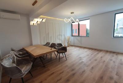 Apartament cu 3 camere decomandat, mobilat în Băneasa