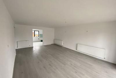 Casă cu 4 camere în Central - 2