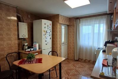 Apartament cu 4 camere decomandat, mobilat în Măgurele - 11