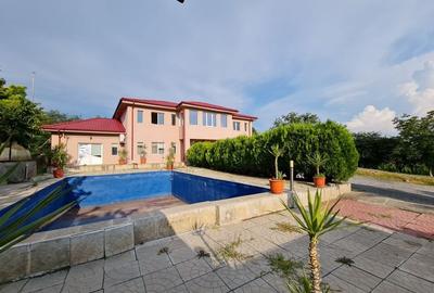 Casă individuală cu 8 camere în Somova