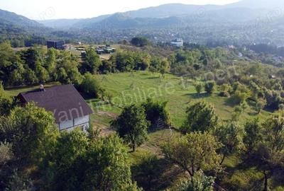 Casă cu 4 camere cu Teren 5051 Mp în Corbeni - 6