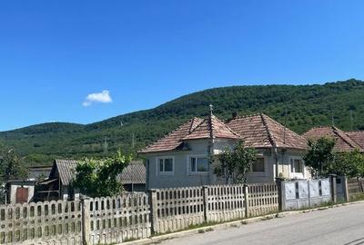 Casă cu 2 camere cu Teren 1500 Mp în Feleacu