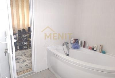 Casă cu 5 camere cu Teren 287 Mp în Central - 10