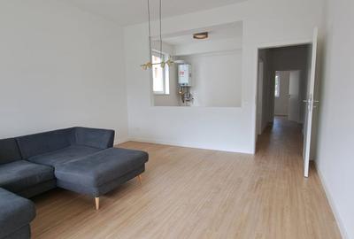 Apartament cu 2 camere decomandat în Cristian - 2