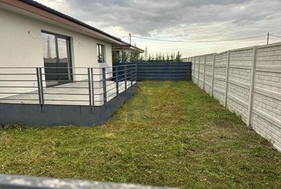 Casă individuală cu 3 camere cu Canalizare în Crevedia - 11