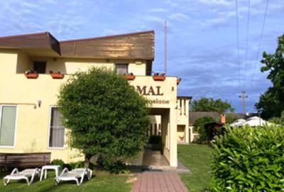 PENSIUNE in Tasnad cu predare afacere profitabila pentru investitori ! - 1