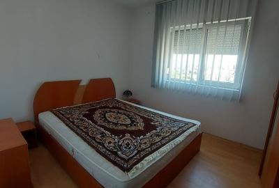 Apartament cu 3 camere decomandat în Micro 4 - 1