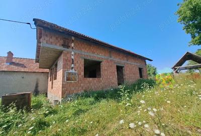 Casă cu 2 camere în Mujna - 1