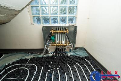 Casă cu 5 camere cu Teren 136 Mp în Neptun - 2