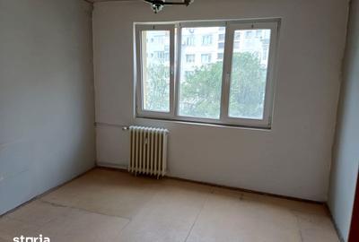 Apartament cu 3 camere decomandat în Decebal - 3
