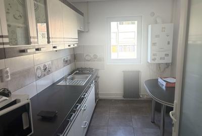Apartament cu 3 camere decomandat în Central - 1