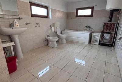 Casă cu 4 camere în Câmpuri - 3