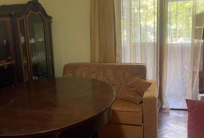 Apartament cu 3 camere decomandat în Dristor