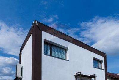Casă cu 9 camere cu Teren 463 Mp în Stupini - 42