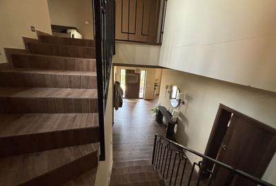 Duplex cu 5 camere cu Canalizare în Dumbrăvița - 90