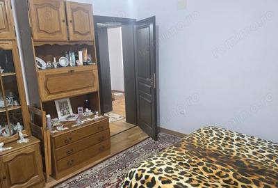 Casă în Zăvoi - 3