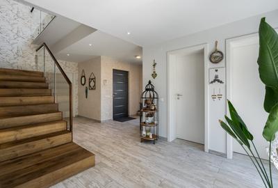 Casă individuală cu 5 camere cu Teren 3000 Mp în Izvorani - 9