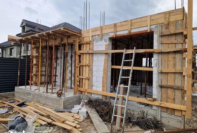 Casă cu 4 camere cu Teren 450 Mp în Central - 4