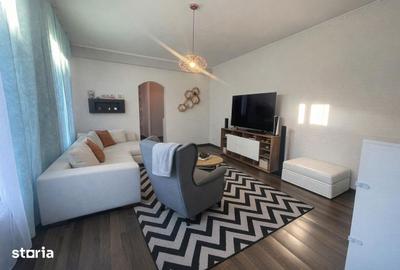 Casă cu 7 camere cu Teren 260 Mp în Central