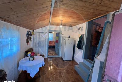 Casă cu 4 camere cu Teren 1000 Mp în Ciorăști - 8