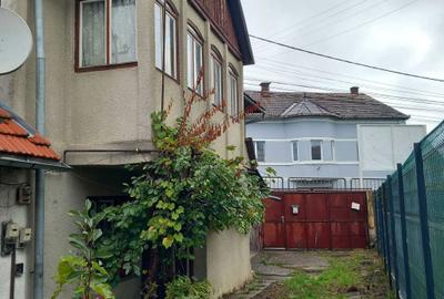 Casă cu 3 camere în Central - 3