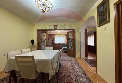 Casă cu 7 camere cu Garaj în Industriilor - 1