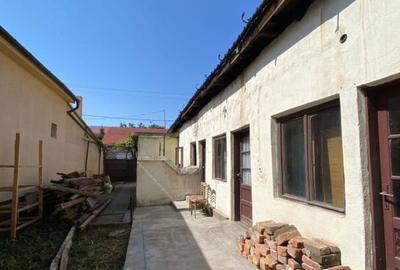 Casa renovabila/demolabila, singur in curte. 59.900E. Com... - 3