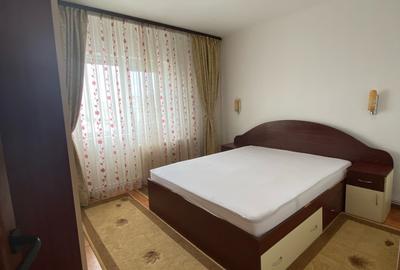 Apartament cu 3 camere semidecomandat, mobilat în Zimbru