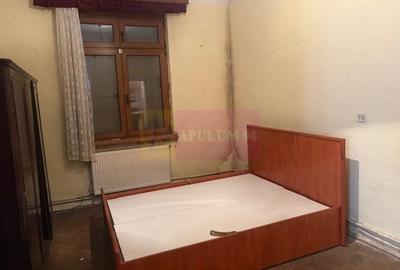 Casă individuală cu 3 camere semidecomandat cu Canalizare în Floreasca - 6