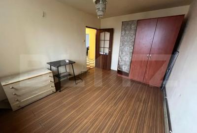 Apartament cu 3 camere decomandat în Micro 6 - 3