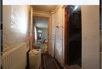 Casă cu 3 camere în Prelungirea Ghencea - 1