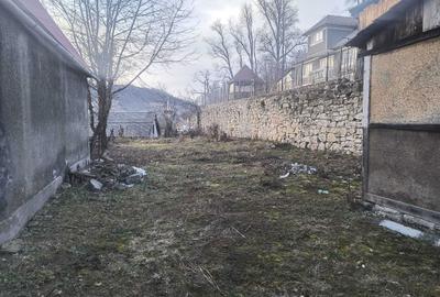 Casă cu 4 camere în Central - 1