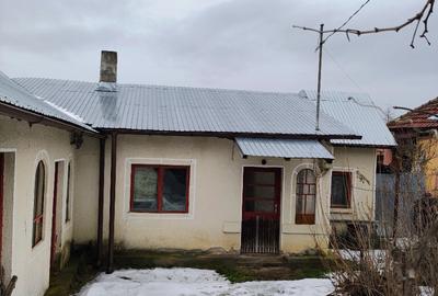 Teren 507mp cu casa batraneasca - 1