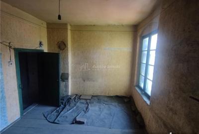 Apartament cu 3 camere nedecomandat în Anina - 11