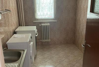 Apartament cu 3 camere decomandat în Drumul Taberei - 1