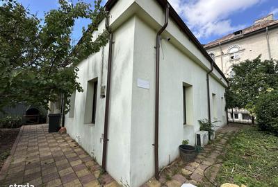 Casă cu 4 camere cu Canalizare în Ultracentral - 2