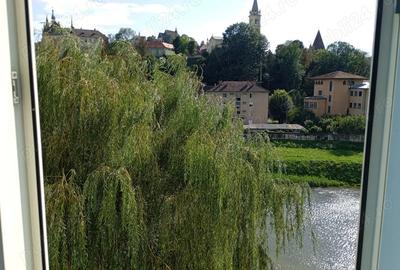 Inchiriez ap.cu 3 camere - 4