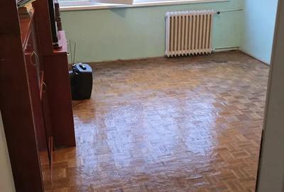 Inchiriez apartament decomandat 2 camere centru Or?ova - 6