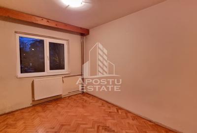 Apartament cu 2 camere semidecomandat în Aradului