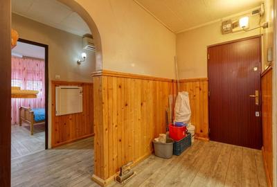 Piata Progresul- Apartament 4 camere + boxa si parcare - Comision 0% - 6