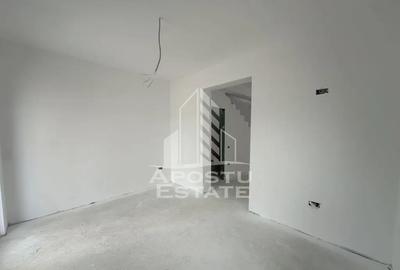 Casă cu 5 camere cu Teren 320 Mp în Ghiroda - 12