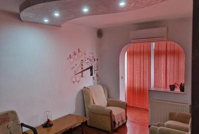 Apartament cu 3 camere decomandat în Ostroveni - 7