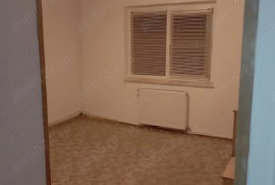 Vand apartament cu trei camere Str Doctor Hacman Nr 34 STR Dr.Hacman (la fantana) - 6