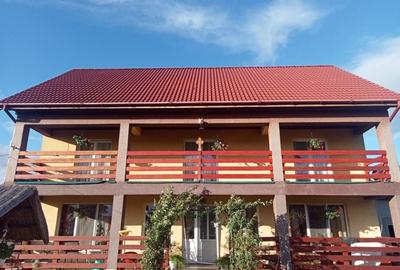 Casă cu 4 camere în Poiana - 3
