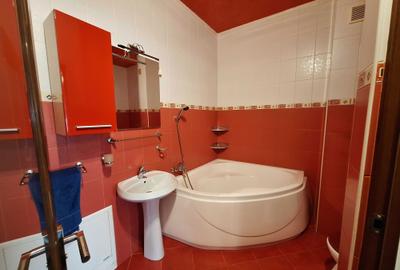 Apartament cu 2 camere decomandat în UTA - 7